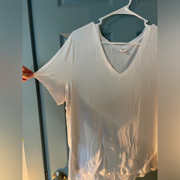 Old navy white tee - Picture 3 of 3